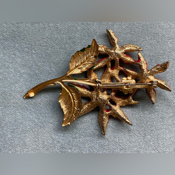 2 Vintage Poinsettia Holiday Brooch / Pins - Picture 4 of 9
